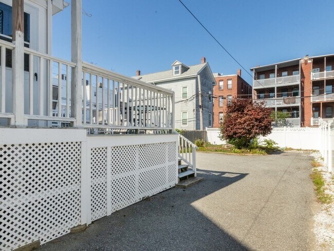 Foto del edificio - 552 E 7th St