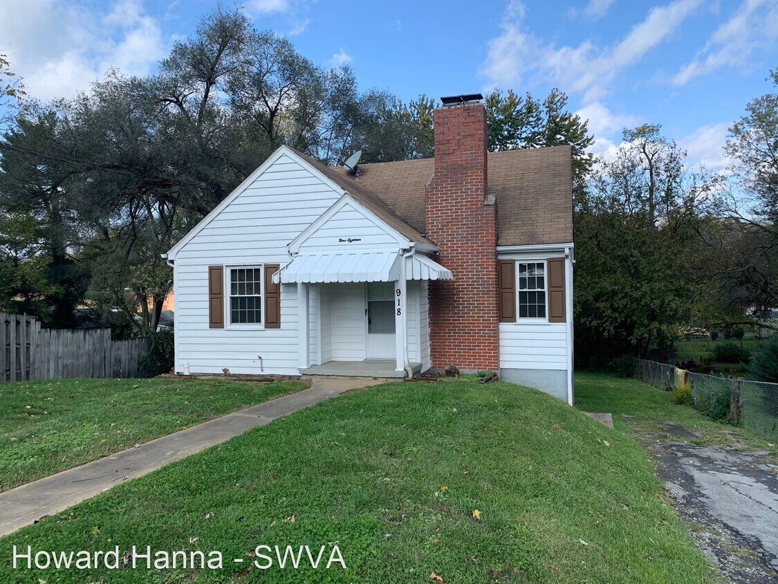 Primary Photo - 3 br, 1 bath House - 918 Westside Blvd. NW