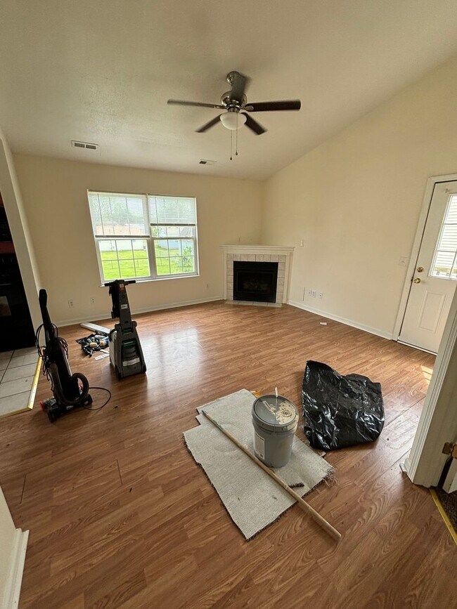 Foto del edificio - 2BD/1BA Duplex