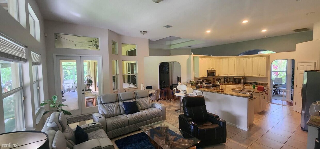 Primary Photo - 4 br, 3.5 bath House - 11066 57thrd Road N