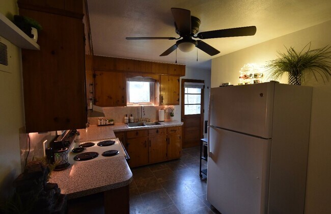 Foto del edificio - 1709 Cornell Rd