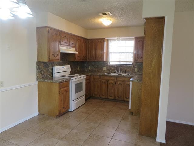 Building Photo - 443 Warbler Dr