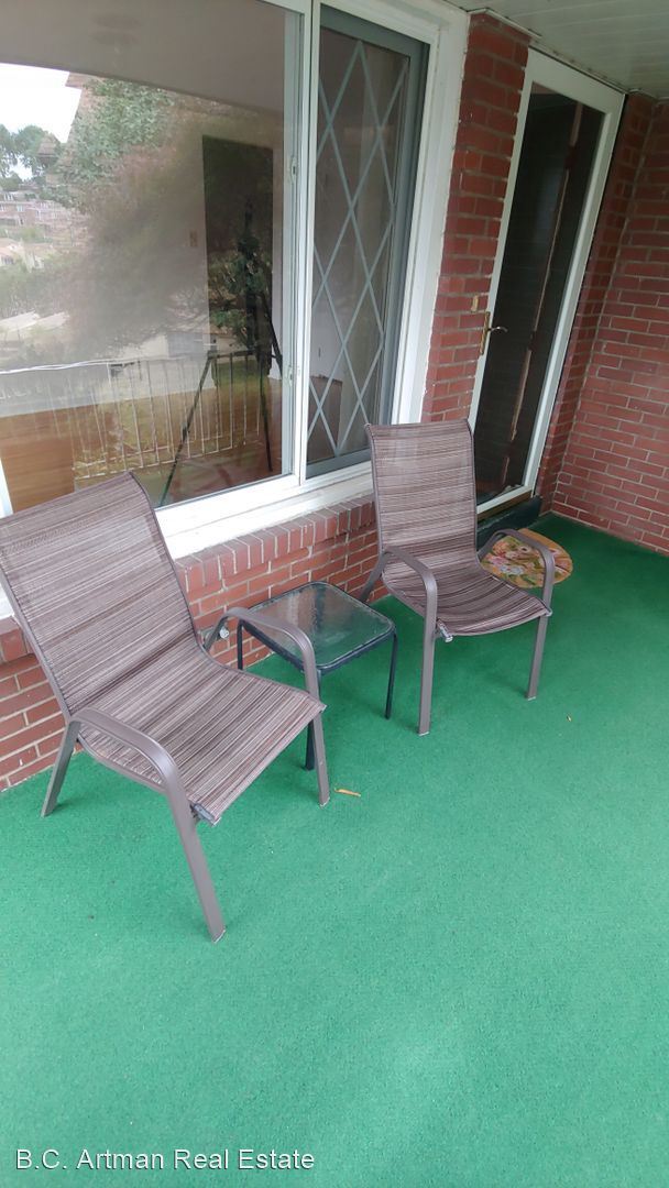Foto del edificio - 3 br, 1 bath House - 2440 Red Oak Drive
