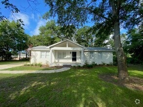 Building Photo - 102 Edgewater Club Rd