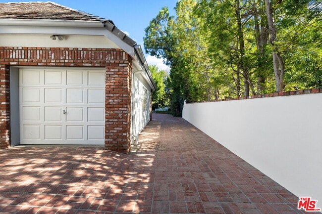 Foto del edificio - 4548 Ellenboro Way