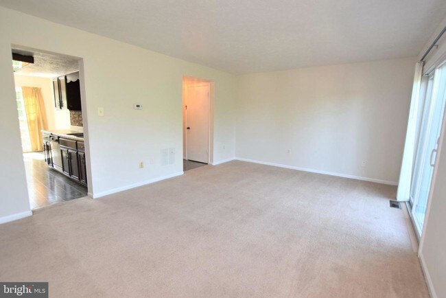 Foto del edificio - 8273 Vernon St