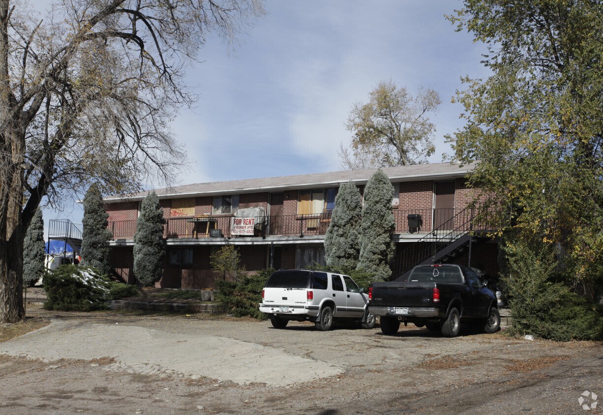 Primary Photo - Mount Air Apartments