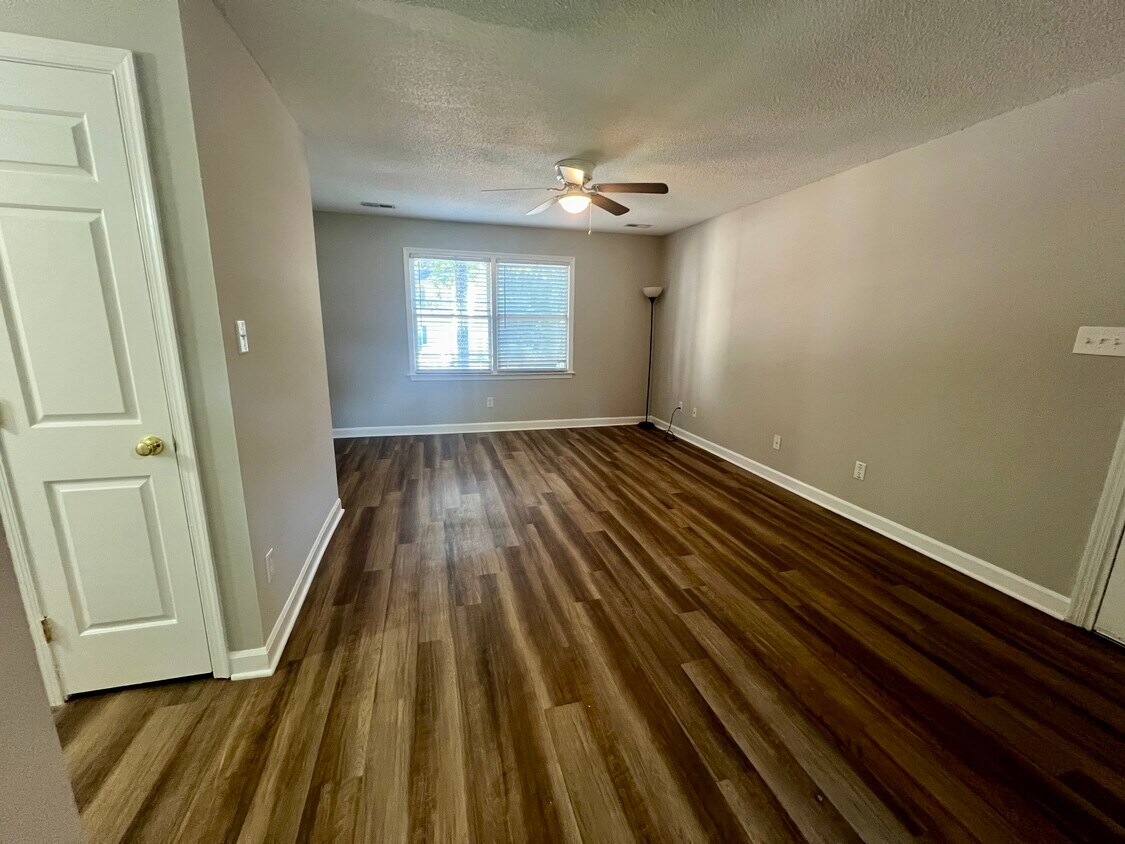Foto principal - 2622 Brafferton Ct