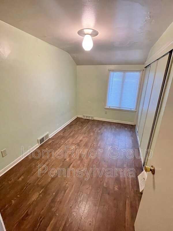 Foto del edificio - 415 E Brady St