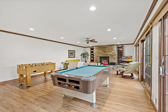 Foto del edificio - 2017 Woodford Rd