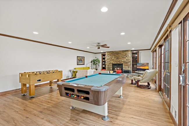 Building Photo - 2017 Woodford Rd