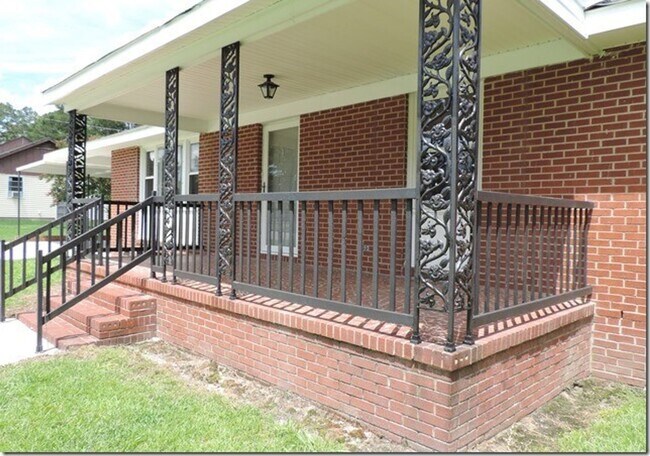 Foto del edificio - 2223 Imperial Ave E