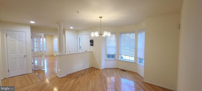 Foto del edificio - 206 Summerhill Ct