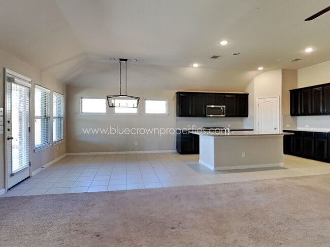 Building Photo - 1618 Sherwood Dr