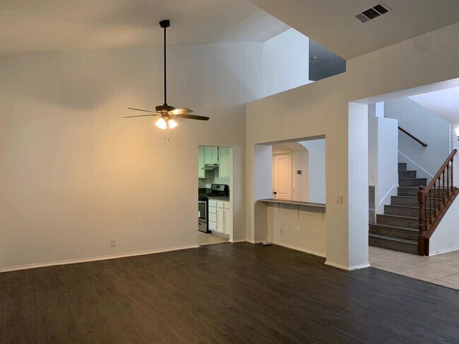 cathedral living room - 13908 Rogers Ln