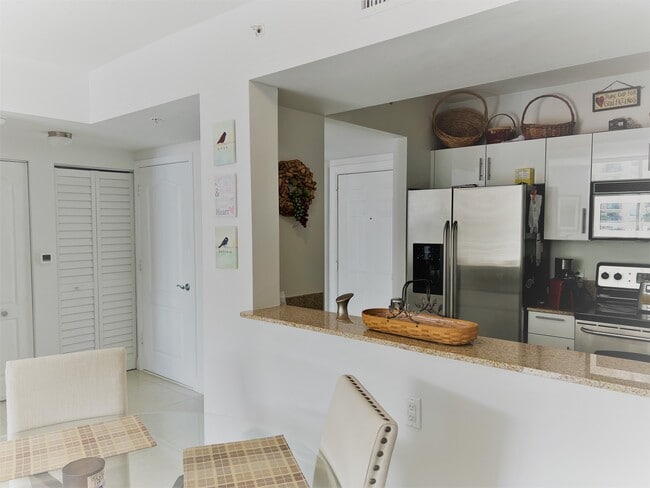 Foto del edificio - 117 NW 42nd Ave