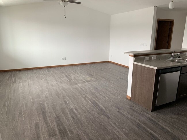 Building Photo - Welcome to Lipton Apartments – Your New Ho...
