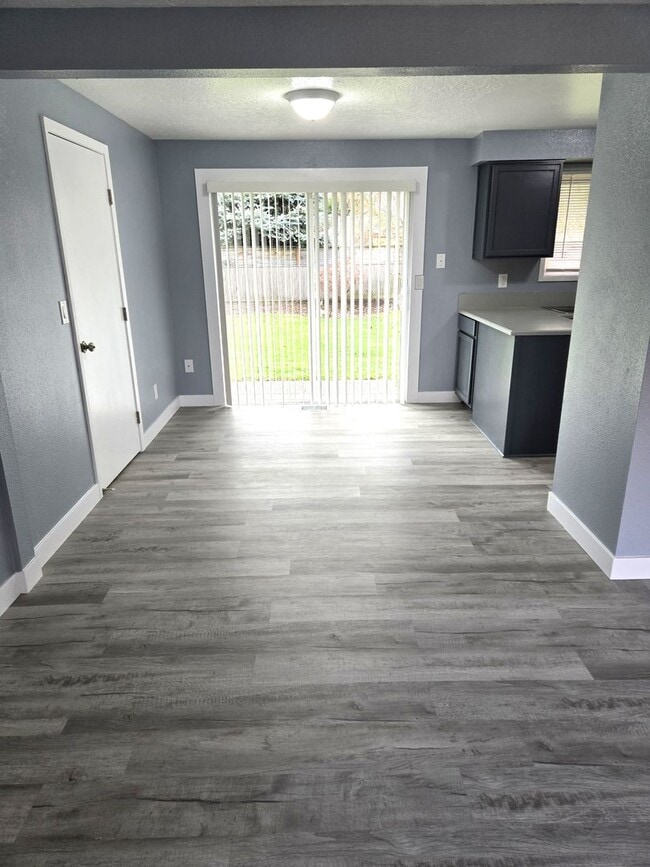 Photo - All like NEW Inside ! Great walk & bike sc... House