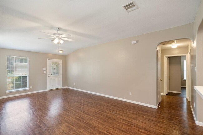 Building Photo - 6835 Silver Shores Ln