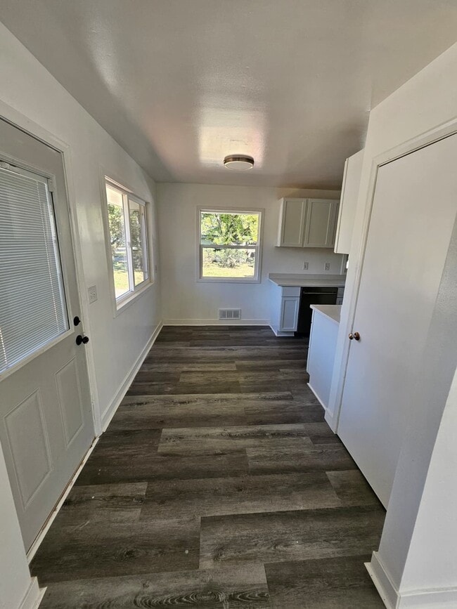 Building Photo - 6600 Bethia Ln