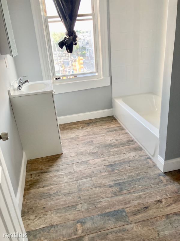 Building Photo - 2 br, 1 bath Townhome - 377 S Orange Ave