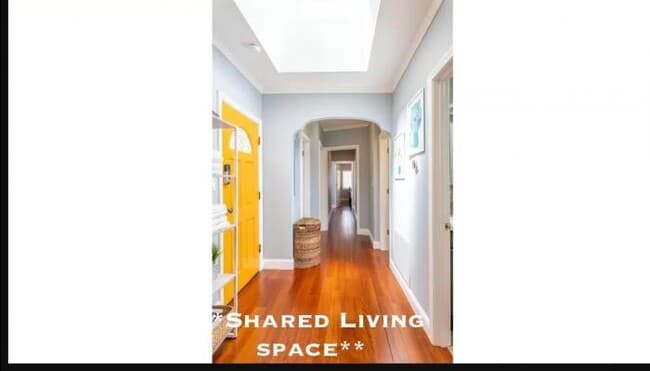 Building Photo - bedroom in Los Angeles CA 90028