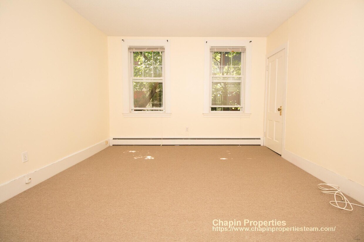 Primary Photo - 20 Roberts St