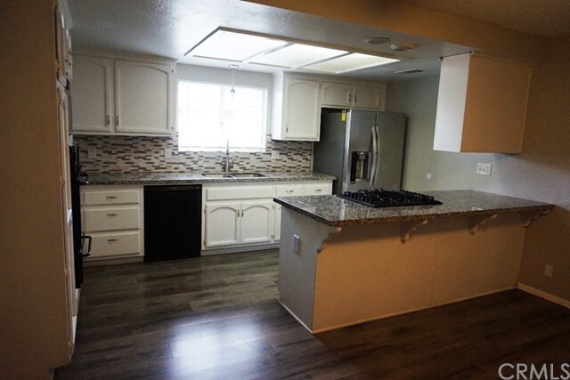 Foto del edificio - 1025 N Hemet St