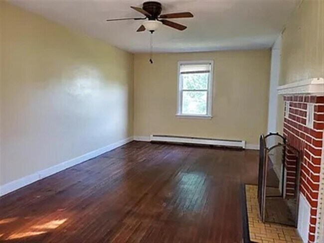 Foto del edificio - Renovated 3BR