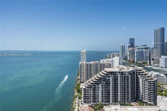 Building Photo - 808 Brickell Key Dr