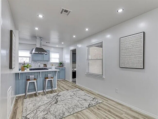 Foto del edificio - Modern Comfort in Every Square Foot