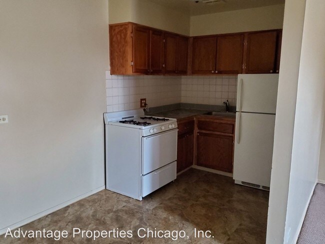 Foto del edificio - 15301-15312 Kilpatrick Ave