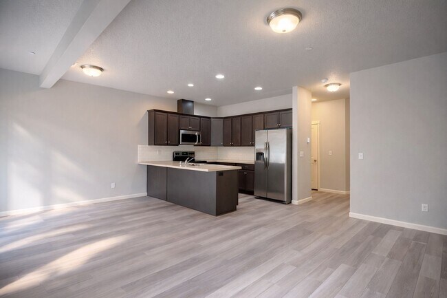 Foto del edificio - 193 Cloverdale Rd