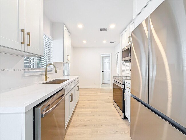 Foto del edificio - 8977 NW 21st Ct