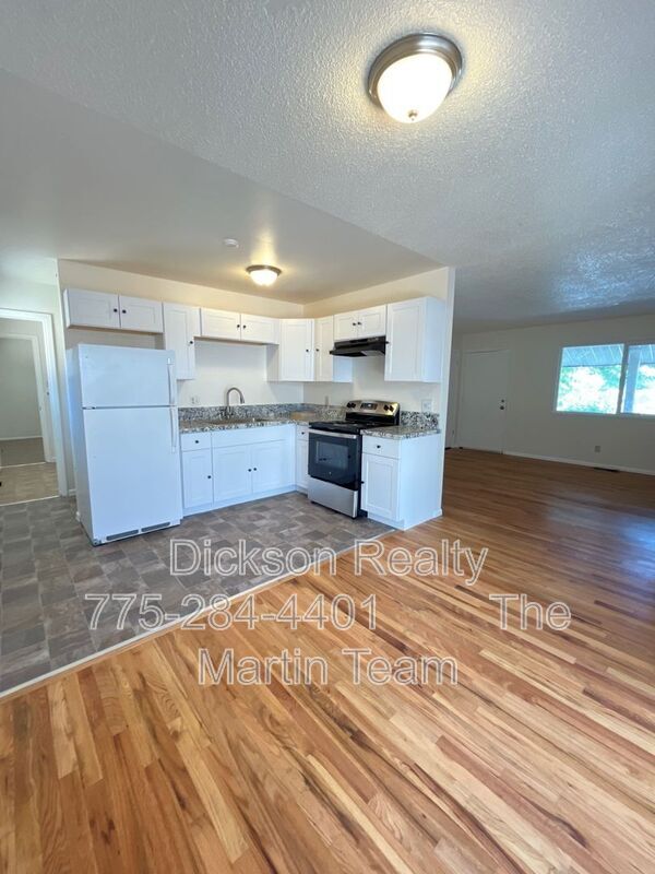 Foto del edificio - 3560 Yosemite Pl