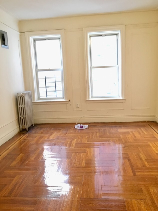 Primary Photo - 30 Park Terrace E