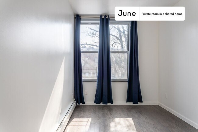Foto del edificio - Room in Shared 4 bed/2 bath home in Astoria