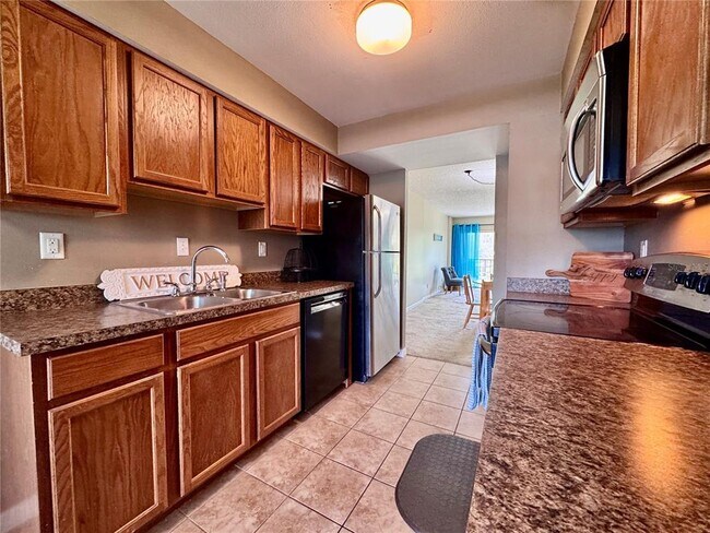 Foto del edificio - 2700 Cove Cay Dr