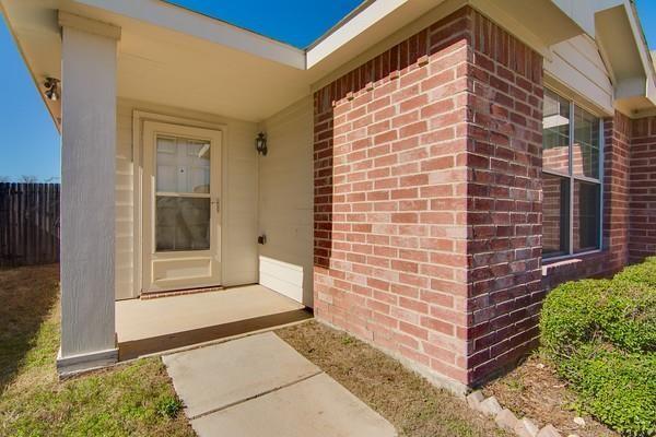 Foto del edificio - 621 Woodpecker Ln
