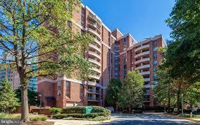 Building - 4808 Moorland Ln