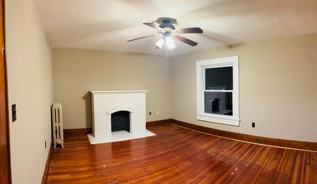 Building Photo - 904 W Lackawanna Ave