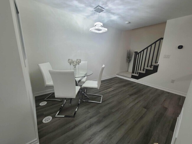 Photo du bâtiment - 975 Whitlock Av