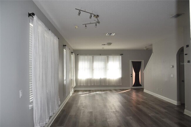 Foto del edificio - 12964 Emersondale Ave