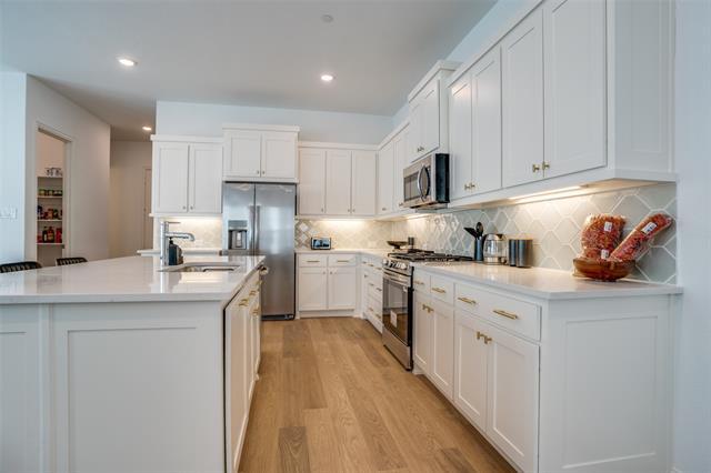 Foto del edificio - 15603 Palmwood Rd