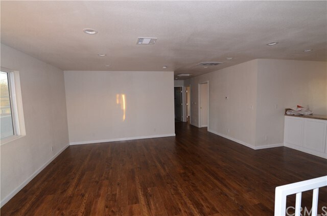 Building Photo - 1527 W 81st St
