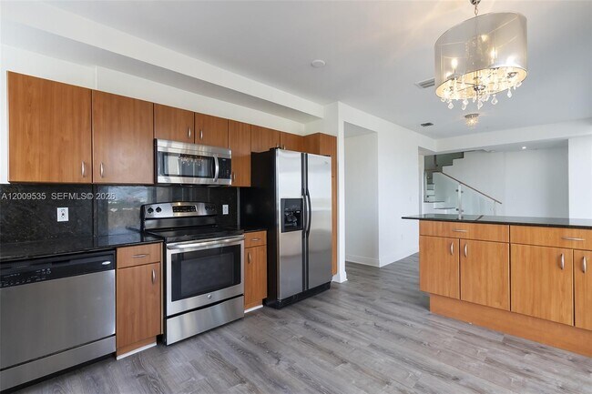 Foto del edificio - 2400 SW 27th Ave