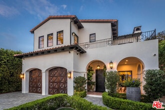 Building Photo - 820 N Vista St