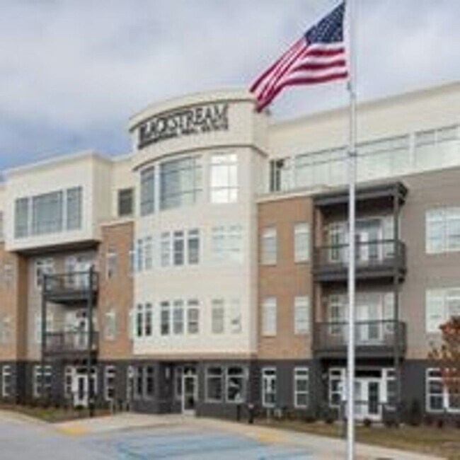 Building Photo - Furnished 2 BR 2 BA - Overbrook Lofts Down...