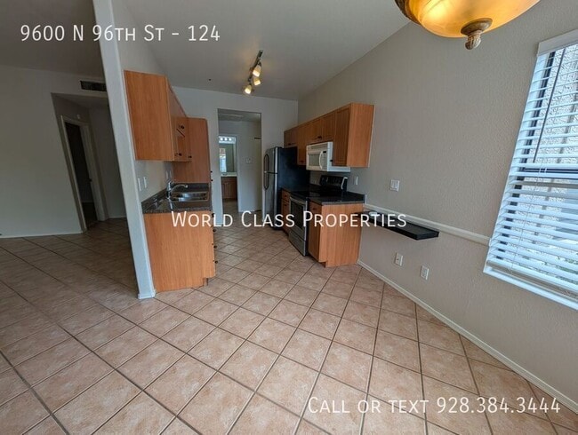 Building Photo - 9600 N 96th St