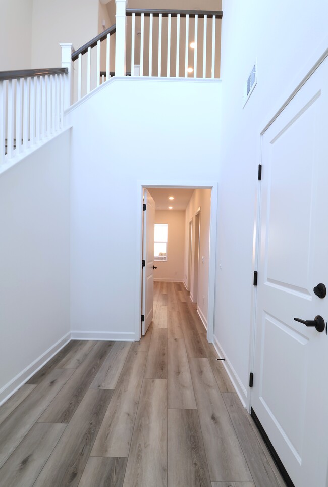 Foyer - 11860 Ella Way
